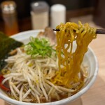 拉麺大公 - 焦がし醤油(麺)