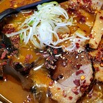 Ramen Gankutsuou - ・ピリ辛らーめん980円