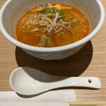 亀の井ホテル - 坦々麺 赤地獄 !!