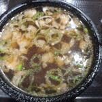 丸亀製麺 - かけうどんのダシ投入(2023.5.3)