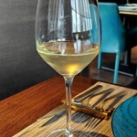 SPICE LAB TOKYO - ジンジャーエールと白ワイン、カレーリーフ
