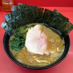 ラーメン 杉田家 - ラーメン800円硬め濃いめ。海苔増し90円。