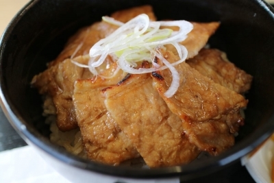 炭やき はなび（HANABI） - 美瑛（豚丼）の写真