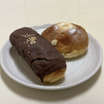 阪急ベーカリー - 料理写真:エクレア＆バニラホイップ