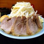 ラーメン 盛太郎 - チャーシュー麺　1,000円（野菜マシマシ、ニンニク、薄味）