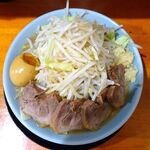 ラーメン 盛太郎 - チャーシュー麺　1,000円（野菜マシマシ、ニンニク、薄味）