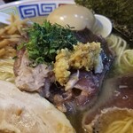塩そば専門店 桑ばら - 鰹タタキの塩