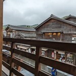 松阪牛専門店 松阪まるよし - 窓の外はお伊勢参りにきた感あります。