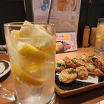 ひなっ子 - カチコチレモンサワー 山芋と蓮根のサクサク揚げ