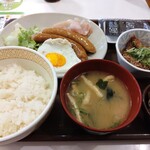 すき家 - ソーセージ牛小鉢ベーコンエッグ朝食660円税込ですってぇ〜♪