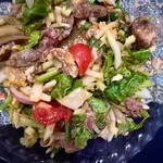 ソンクラン - 牛肉どっさり贅沢ヤムヌア