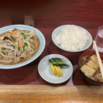 園春 - 肉野菜ウマ煮定食