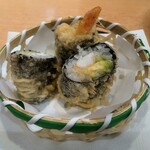 回転寿司　すし丸 - エビアボカドの天ぷら巻き