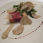エクアトゥール - 前菜：ルーアン鴨とフォアグラのユール、アーティチョークのピューレとサマー・トリュフのサラダ添え