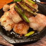 Konomi - ホルモン。アブラがうまー。酢醤油につけて食べればむしろダイエット笑。