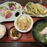 天草地魚料理 いけすやまもと - 日替わり定食@1100円