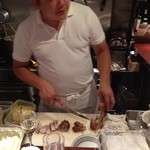 コントワール ミサゴ - 豚と格闘中の土切シェフ