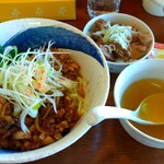 Ramen Shina Chiku - まぜそば880円 ミニちゃめし200円