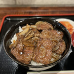 Iegyuu Yakiniku Shouken - 黒毛和牛焼肉丼セット¥1000、大盛り無料