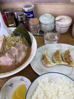 Ramen Kouya - ランチセットの餃子、ライス➕230円