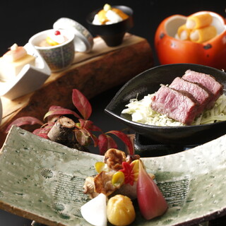 Taste the “seasonal” Kyushu specialties. Enjoy colorful Japanese delicacies