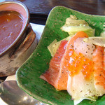 Izakaya Akamatsu - 和風ビーフシチューと海の幸サラダ