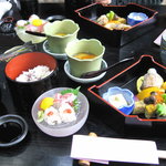 宝（ランチ）2200円：テーブル風景