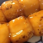 ミナト - 一本80円のみたらし団子はとっても柔らかい