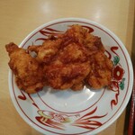 聚香楼 - ニラ玉子と唐揚げセット（唐揚げ）