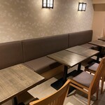 Tomoshibi - テーブル席