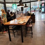 STARBUCKS COFFEE - 内観