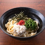 紀州大玉梅とシラスと大葉の冷たいうどん