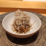 銀座 稲葉 - 名物とりゅふ蕎麦