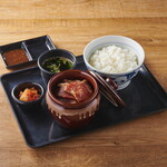 Shiawaseno Yakiniku Tabehoudai Kamimura Bokujou - 