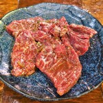 横浜大衆焼肉 もつ肉商店 - 牛ハラミ