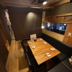 おでんと庭先地鶏 はれ晴れ - 半個室ソファ席