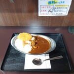 青山ふーちん - ”美味しくなりました”
”サクサク！コロッケ付き”のカレーライス、660円。