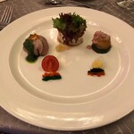 HOTEL MULIA SENAYAN - 料理写真: