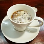 キッチン ブルー グローブ - ミルクを入れます