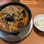 中華麺食堂かなみ屋 - 肉もやし担々麺 ¥980（中辛･ライス無料）