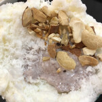 こひる庵 - ナッツふりかける　あんクリームとナッツ間違いないな！