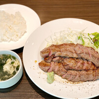キャトルラパン - ステーキランチ300g