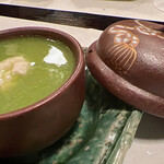四季の味 丹 - グリーンピースのスープ、帆立と生湯葉入り