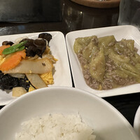 味の中華 羽衣 銀座本店 - half & half