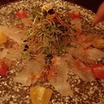 イタリアンバール ブオンクオーレ 飯田橋 - 宴会コースの鮮魚のカルパッチョ