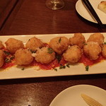 イタリアンバール ブオンクオーレ 飯田橋 - 宴会コースのプリプリ海老のコロッケ