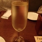 イタリアンバール ブオンクオーレ 飯田橋 - 宴会コースのスパークリングワイン