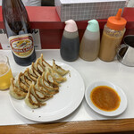 ぎょうざ専門店 赤萬 - 餃子とビール