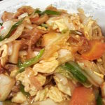 新華苑 - キムチ丼