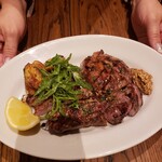 トラットリア ジラソーレ - 骨付き豚